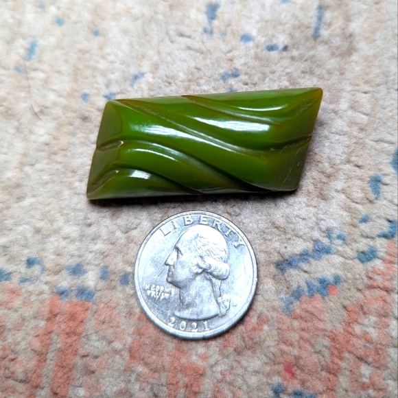 1930s 1940s Bakelite Brooch - Picture 2 of 4
